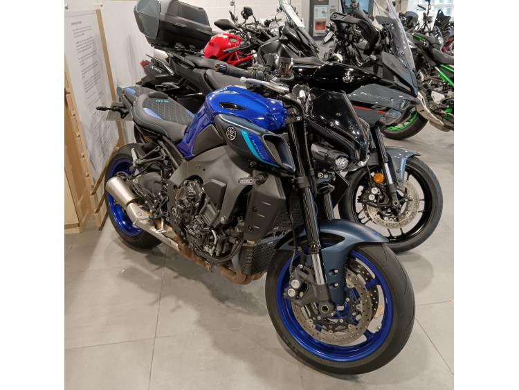 YAMAHA MT-10