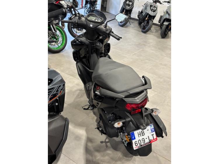 YAMAHA RayZR 125