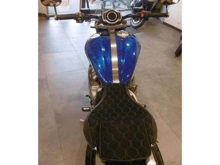 TRIUMPH ROCKET 3 R