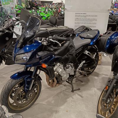 YAMAHA FZ1 FAZER