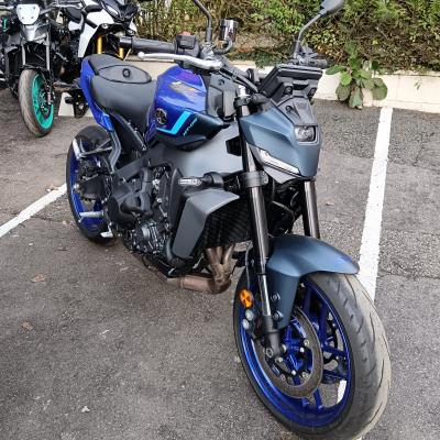 YAMAHA MT-09