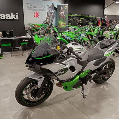 KAWASAKI Ninja 7 Hybrid